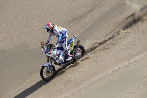 Zware valpartijen in Dakar Rally 2013: Henk Knuiman neemt gas terug